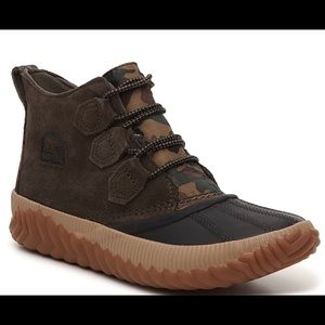 Sorel Out N About boots